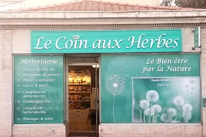 Le Coin Aux Herbes image