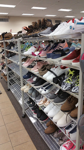 Clothing Store «Burlington Coat Factory», reviews and photos, 74 Broad St, Stamford, CT 06901, USA