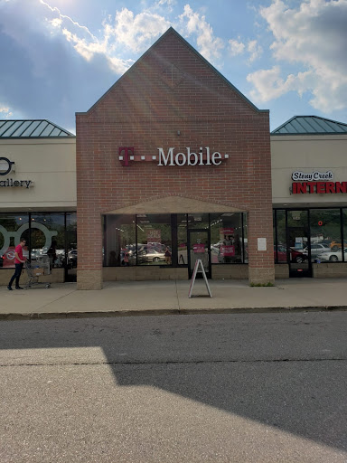 Cell Phone Store «T-Mobile», reviews and photos, 2044 Whittaker Rd, Ypsilanti, MI 48197, USA