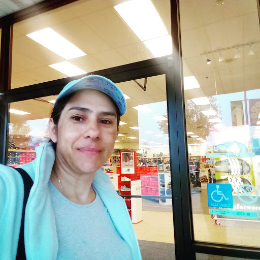 Shoe Store «Famous Footwear», reviews and photos, 835 E Baltimore Pike, Kennett Square, PA 19348, USA