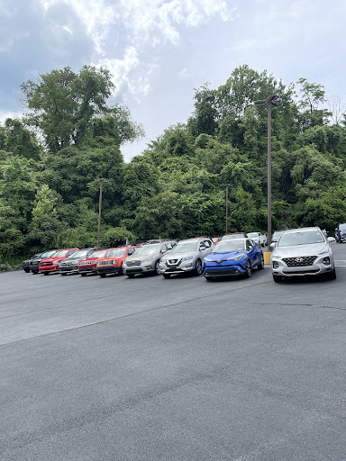 Kia Dealer «Monroeville Kia», reviews and photos, 3721 William Penn Hwy, Monroeville, PA 15146, USA