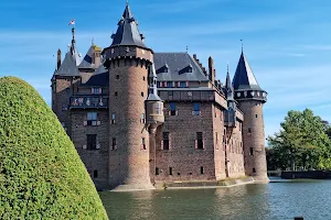 Castle De Haar image