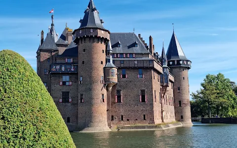 Castle De Haar image