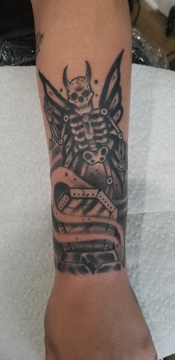 Explore twilight tattoo ideas, creative tattoo ideas in Davenport, available at The Silver Key