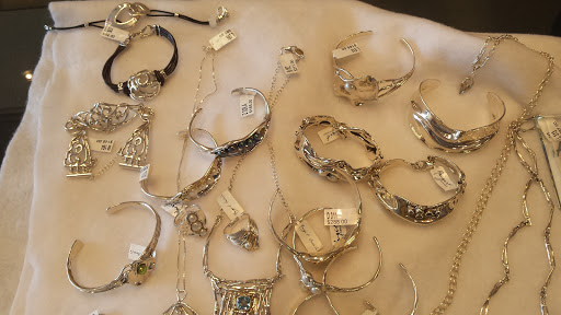 Jewelry Repair Service «Quikset Jewelry & Watch Repair», reviews and photos, 4848 Lemmon Ave #108, Dallas, TX 75219, USA