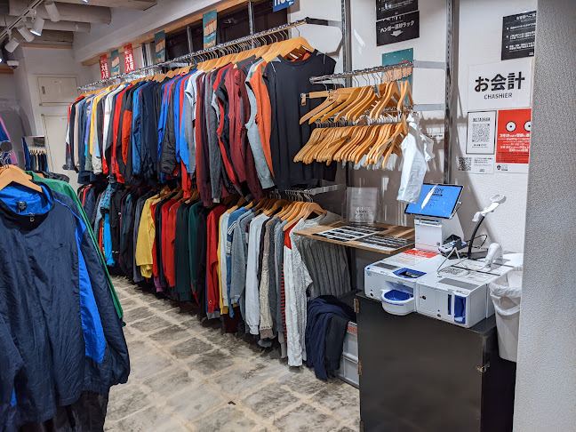 Comentarii opinii despre 無人古着屋 STOPYなんば店