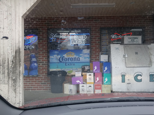 Liquor Store «Temple Liquors Inc», reviews and photos, 42 Temple St, Whitman, MA 02382, USA