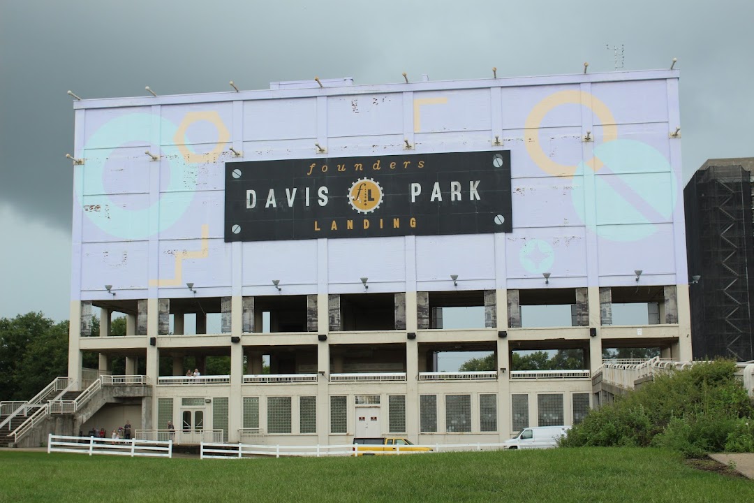 Davis Park at Founders Landing