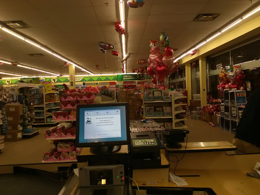 Shopping Mall «Penn Station Shopping Center», reviews and photos, 5600 Silver Hill Rd, District Heights, MD 20747, USA