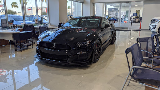 Oil Change Service «Quick Lane at Mac Haik Ford», reviews and photos, 10333 Katy Fwy, Houston, TX 77024, USA