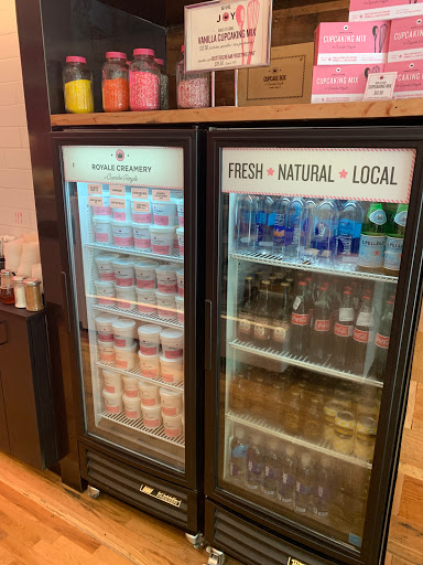 Cafe «Cupcake Royale», reviews and photos, 108 Pine St, Seattle, WA 98101, USA