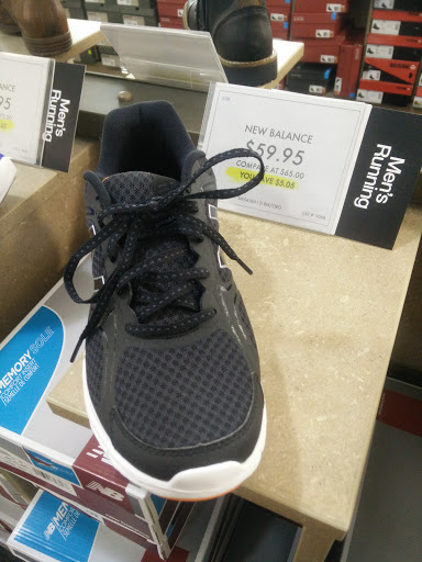 Shoe Store «DSW Designer Shoe Warehouse», reviews and photos, 1301 S Joyce St, Arlington, VA 22202, USA