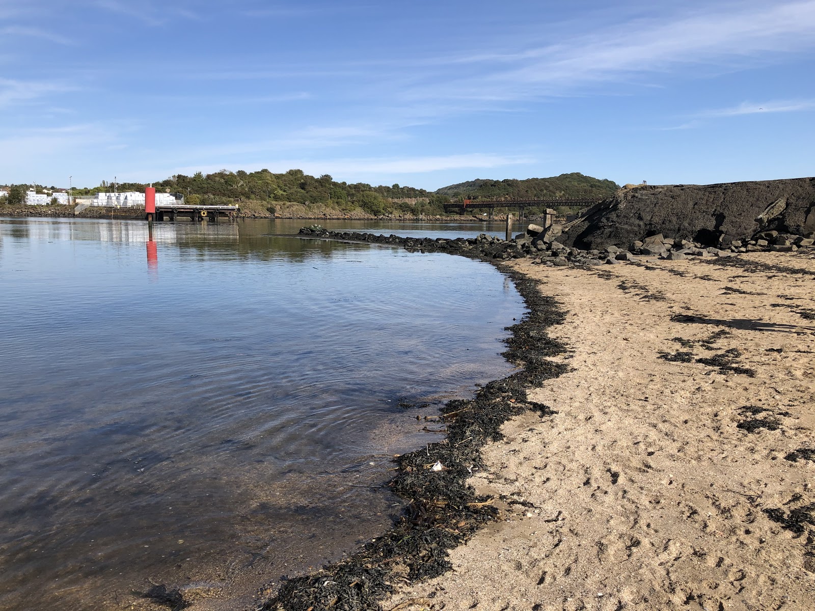 Photo of Inverkeithing Beach with very clean level of cleanliness