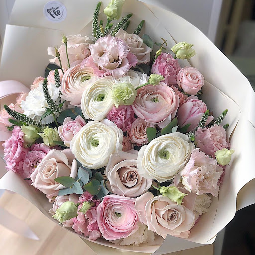 Florist «K & M Floral & Interior Plant Designs», reviews and photos, 537 Main St, Woodland, CA 95695, USA