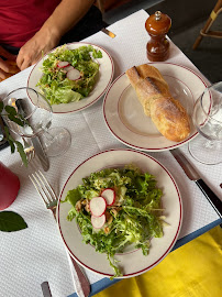 Salade César du Restaurant de grillades à la française Le Relais de l'Entrecôte à Paris - n°20