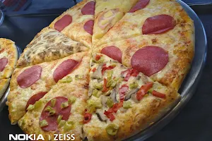 Ayvin Döner Und Pizza image