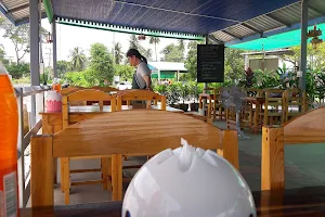 ร้านอาหารน้องอุ๋ม image