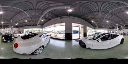 Car Dealer «LUXURY CAR OUTLET», reviews and photos, 751 W Roosevelt Rd, Lombard, IL 60106, USA