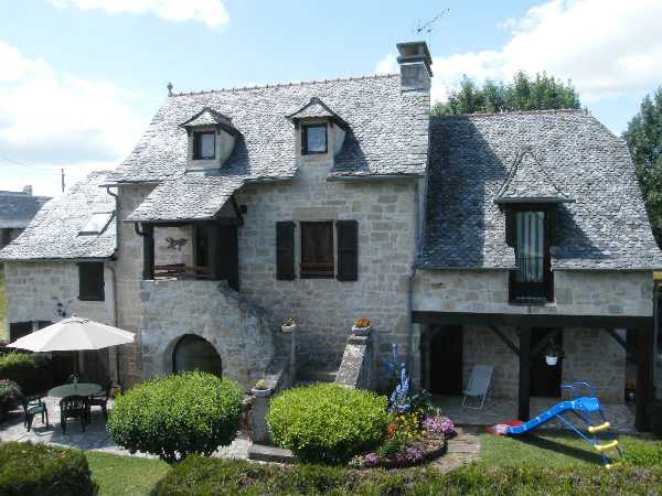 La Cazelle : Maison de vacances de caractère pour 6 personnes avec jardin, proche de Rodez, dans l'Aveyron à Muret-le-Château (Aveyron 12)