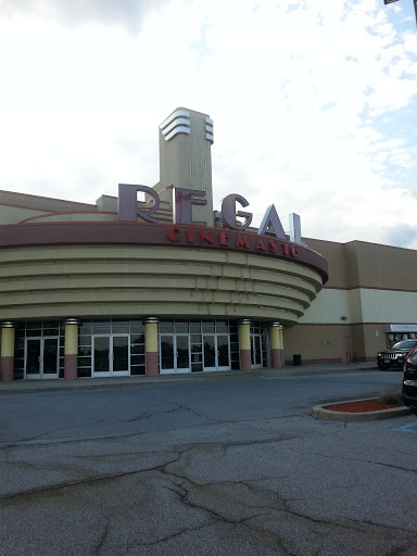 Movie Theater «Regal Cinemas Medina 16», reviews and photos, 200 W Reagan Pkwy, Medina, OH 44256, USA