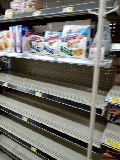 Shopping Mall «Village Square Shopping Center», reviews and photos, 2800 Recker Hwy, Winter Haven, FL 33880, USA