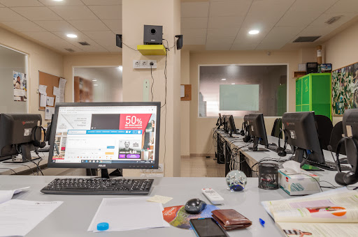 Centro de Estudios Academia Arma, Estudiando Centro en Talavera de la Reina,Toledo