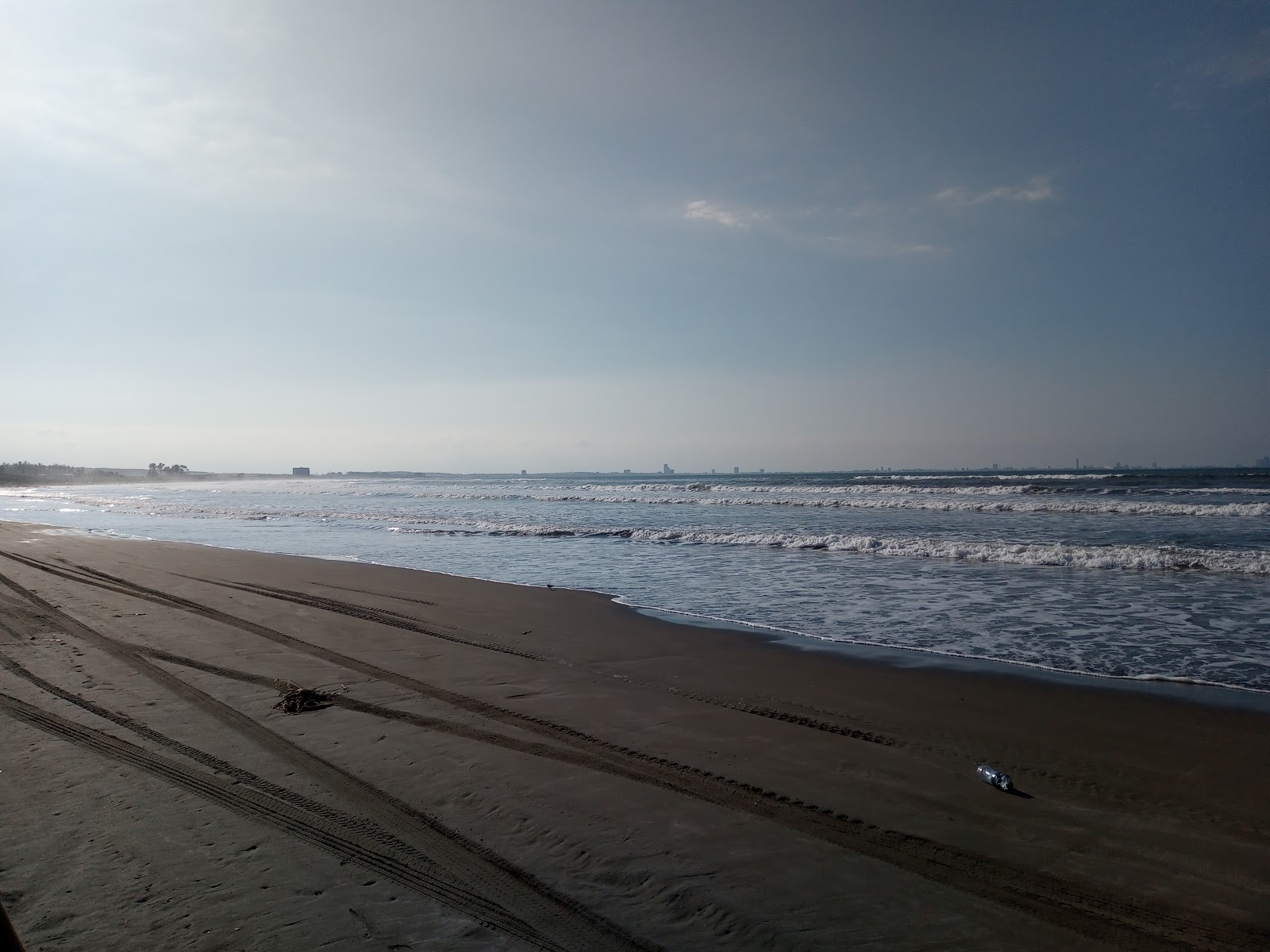 Foto av Playas Anton Lizardo II med lång rak strand