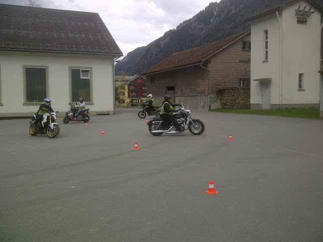 Safety-Drive | Fahrschule | Auto- Motorradfahrschule | Motorradbekleidung und Zubehör Öffnungszeiten