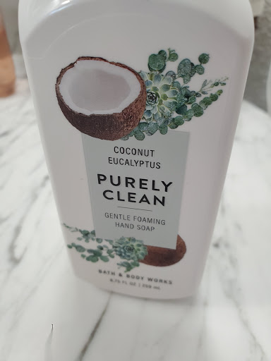 Beauty Supply Store «Bath & Body Works», reviews and photos, 111 Nut Tree Rd, Vacaville, CA 95687, USA