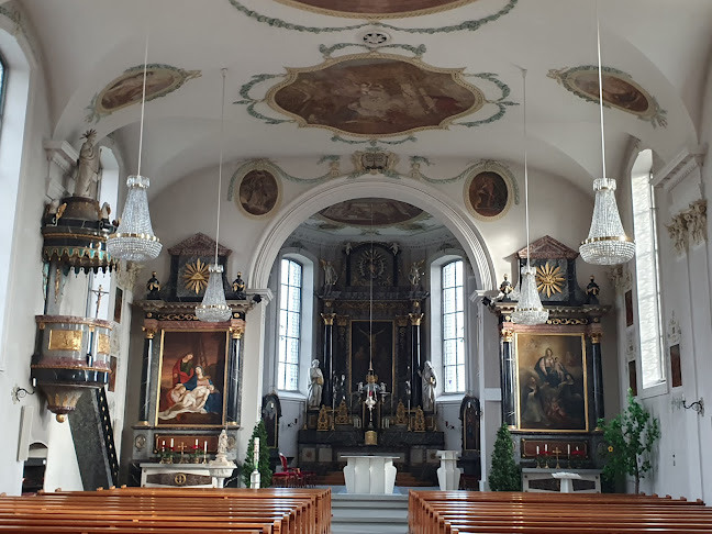 Rezensionen über Katholische Pfarrkirche Mariä Geburt in Cham - Kirche