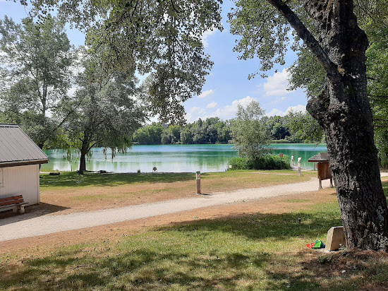 Plan d'Eau de Rumilly Beach