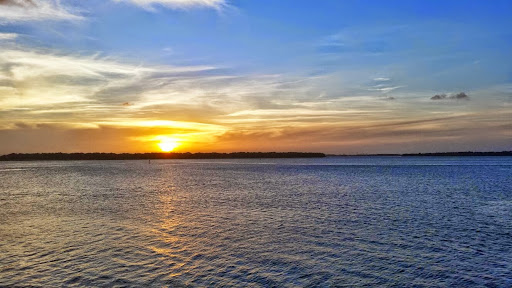 Fishing Pier «Mount Pleasant Pier», reviews and photos, 71 Harry M. Hallman Jr Blvd, Mt Pleasant, SC 29464, USA