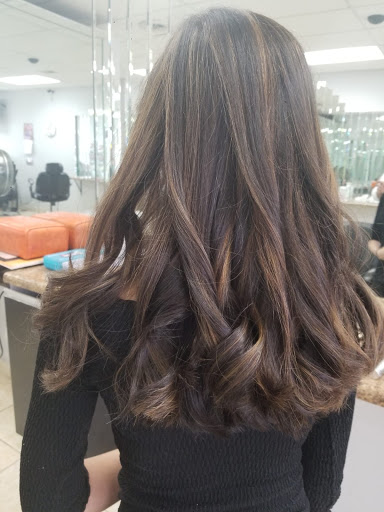 Beauty Salon «SAKHI SALON», reviews and photos, 939 W Golf Rd, Schaumburg, IL 60194, USA