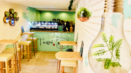 Teagré Fresh Tea Bar (Bubble tea · Snacks)