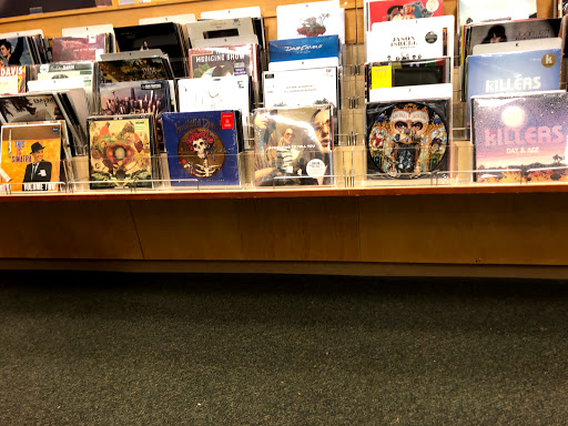 Book Store «Barnes & Noble Booksellers Boca Raton», reviews and photos, 1400 Glades Rd, Boca Raton, FL 33431, USA