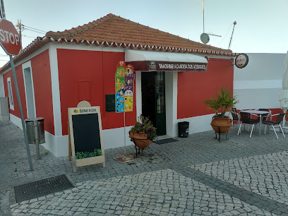Snack-Bar Candeia dos Açougues - Lgo dos Açougues s/n, 7580-105 Alcácer do Sal, Portugal