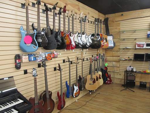 Pawn Shop «Elizabeth City Pawn and Gun», reviews and photos, 1501 W Ehringhaus St, Elizabeth City, NC 27909, USA