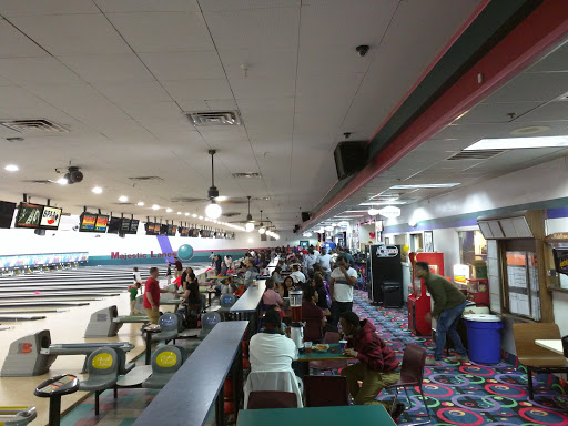 Bowling Alley «Majestic Lanes Bowling Alley», reviews and photos, 525 U.S. 9, Hopelawn, NJ 08861, USA