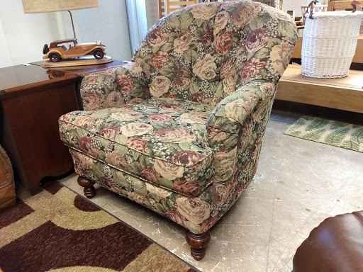 Consignment Shop «New Leaf Home Furnishings», reviews and photos, 2449 Pierce Dr #3, Spring Grove, IL 60081, USA