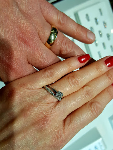 Jewelry Store «Barmakian Jewelers», reviews and photos, 300 Daniel Webster Hwy, Nashua, NH 03060, USA