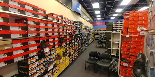 Shoe Store «Shoe Carnival», reviews and photos, 3050 Beeline Rd, Holland, MI 49424, USA