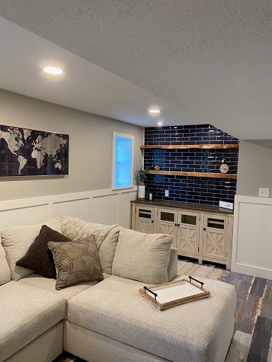 Furniture Store «Discount Furniture Store», reviews and photos, 504 E Market St, York, PA 17403, USA