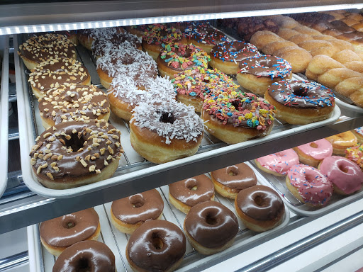 Donut Shop «King Donuts», reviews and photos, 608 Lyndon Ln, Louisville, KY 40222, USA