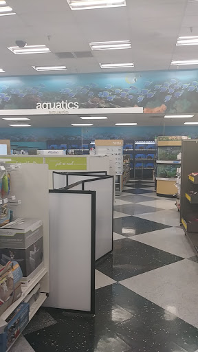 Pet Supply Store «Petco Animal Supplies», reviews and photos, 5215 Lakewood Blvd, Lakewood, CA 90712, USA