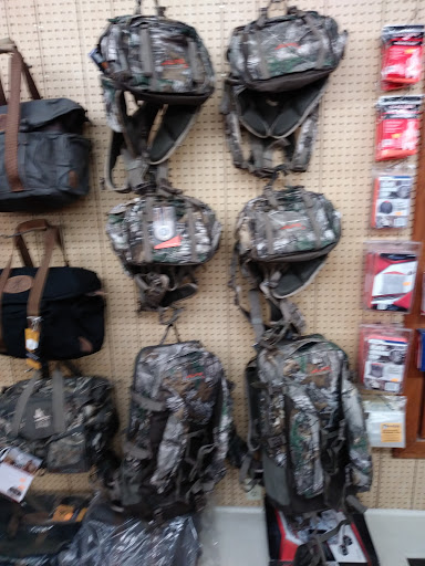 Hunting and Fishing Store «FISHING TACKLE GRAB BAG», reviews and photos, 5521 N State Rd, Davison, MI 48423, USA