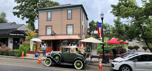 Florist «R Blooms Of Lake Oswego», reviews and photos, 267 A Ave, Lake Oswego, OR 97034, USA