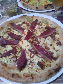 Plats et boissons du Restaurant Mam'Zelle Pizza Trois Mares à Le Tampon - n°19