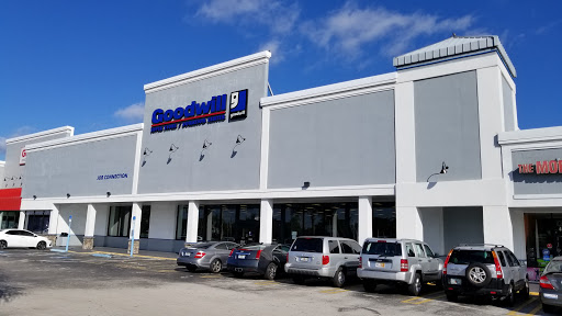 Thrift Store «Goodwill West Palm Beach/Gulfstream Super Store & Donation Center», reviews and photos