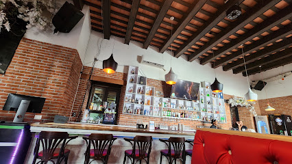Fenix Bar. Italian Food & Fun - C. El Conde 60, Santo Domingo 10210