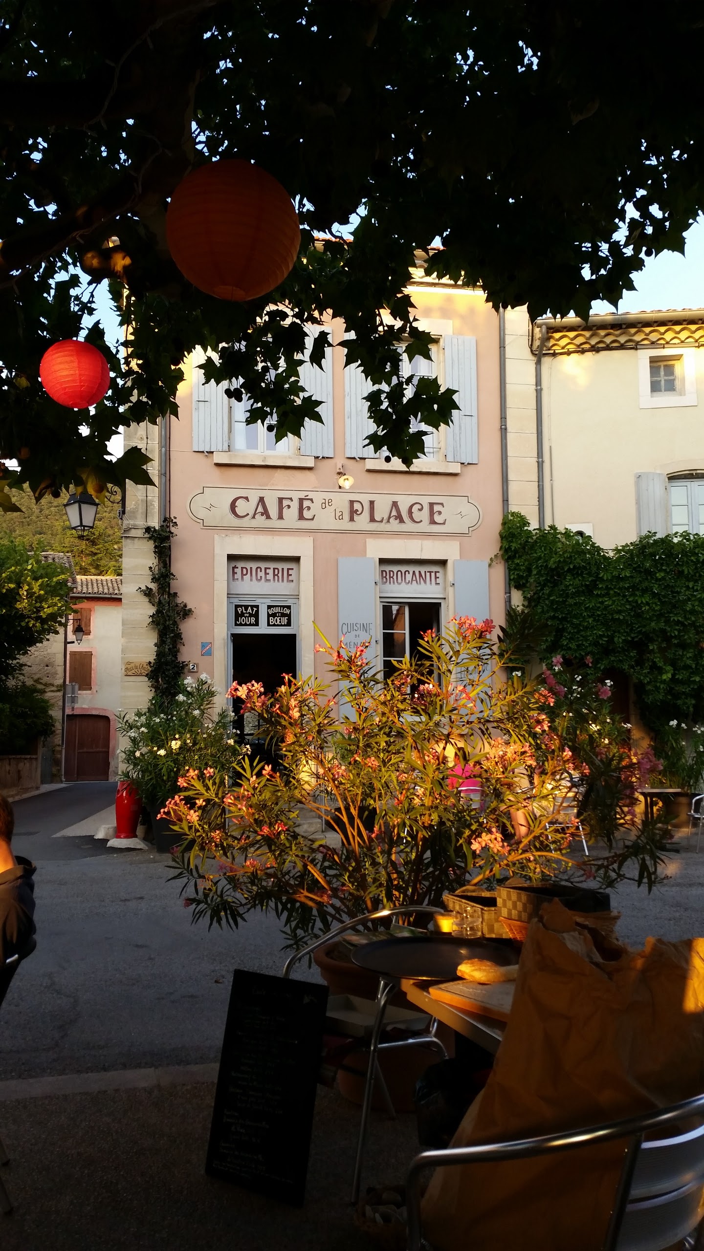 Photo n° 3 de l'avis de Mats. fait le 29/07/2017 à 19:56